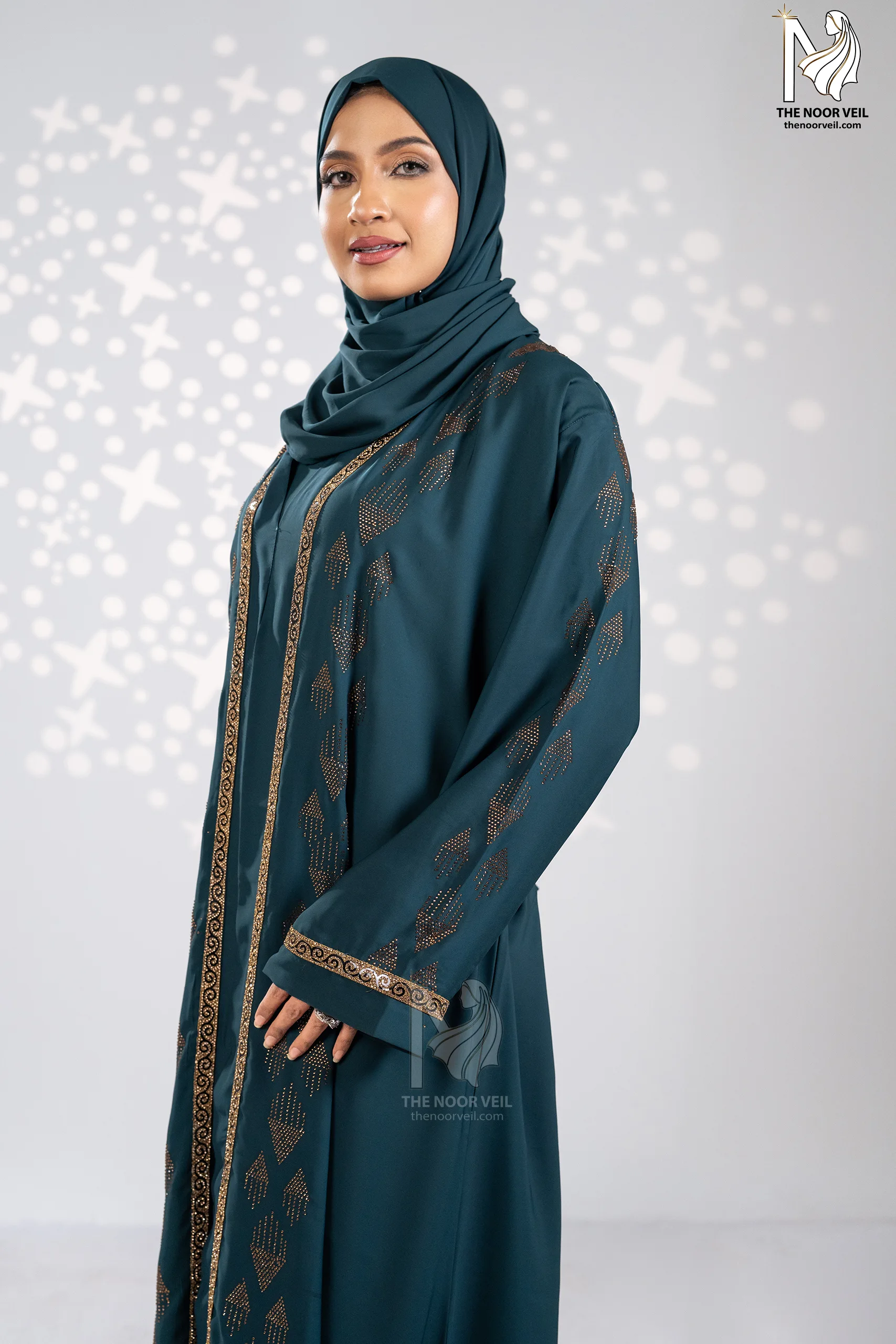 side portrait of kyra abaya